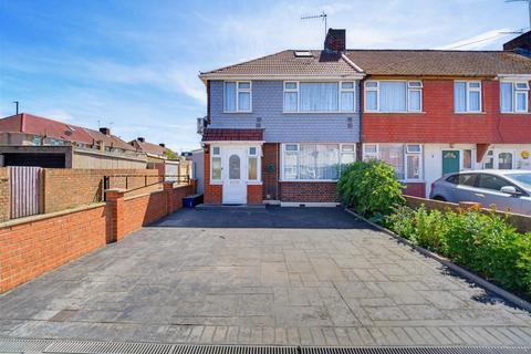 Lansbury Avenue, Feltham TW14
