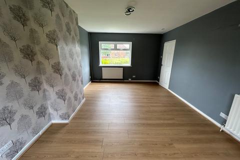 3 bedroom semi-detached house to rent, Knowles View, Bradford, West Yorkshire, BD4