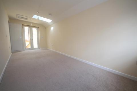 6 bedroom detached bungalow for sale, Tiverton Way, Cambridge CB1