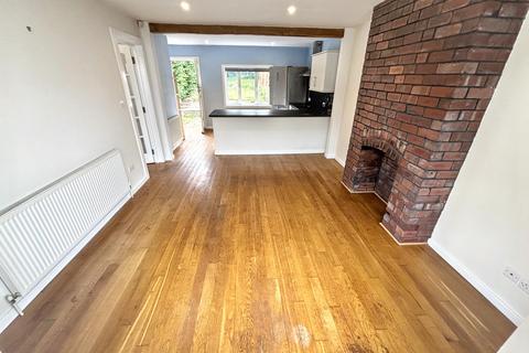3 bedroom semi-detached house to rent, Burley Hill Drive, LEEDS, LS4 2SZ