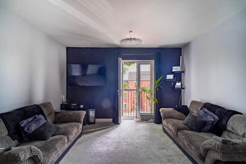 2 bedroom flat for sale, Wobourn Court, Ossett WF5