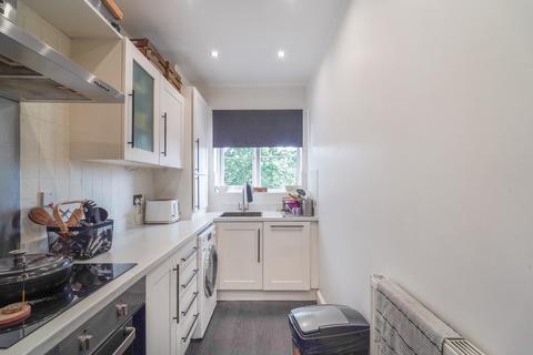 2 bedroom flat for sale, Wobourn Court, Ossett WF5