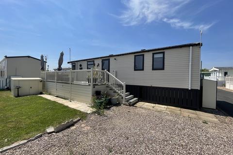 2 bedroom holiday park home for sale, Warwick Road, Stratford-upon-Avon CV37