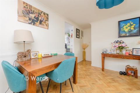 5 bedroom terraced house for sale, Cadogan Avenue, Dartford DA2