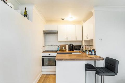 1 bedroom flat for sale, Earls Court Road, London W8