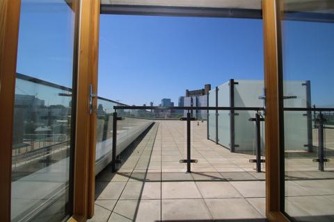 Studio for sale, Salcombe Court, Leven Road, E14