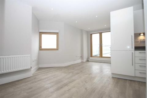 Studio for sale, Salcombe Court, Leven Road, E14