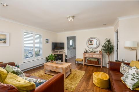 2 bedroom detached bungalow for sale, Llwyn Rhedyn, Sketty, Swansea