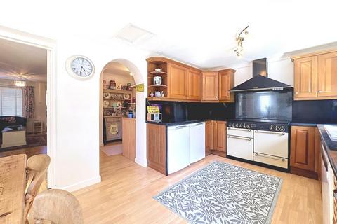 3 bedroom semi-detached house for sale, Firtree Rise, Ipswich IP8