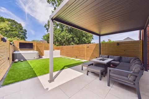 3 bedroom semi-detached house for sale, Noble Close, Farnborough, Hampshire, GU14