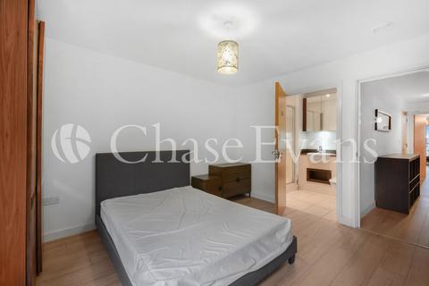 2 bedroom flat for sale, Montreal House, Surrey Quays Road, Canada Water, London, SE16