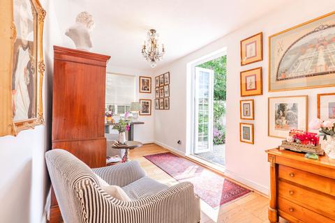 2 bedroom flat for sale, Two Bedroom Ground Floor Apartment in Docking