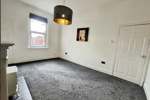 3 bedroom flat for sale, Canterbury Street, South Shields, Tyne and Wear, NE33 4DD