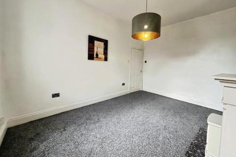 3 bedroom flat for sale, Canterbury Street, South Shields, Tyne and Wear, NE33 4DD