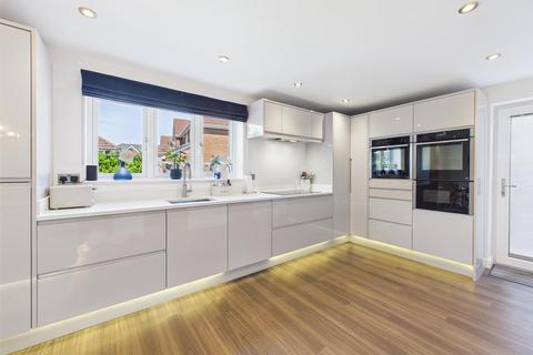 4 bedroom detached house for sale, Birch Close, Loughborough LE11