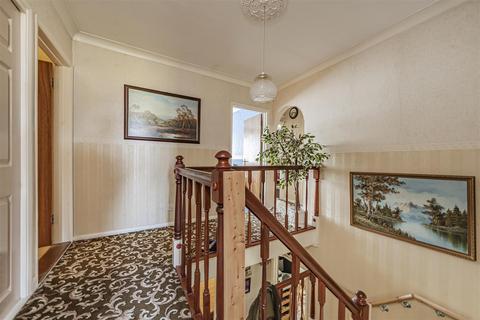 4 bedroom detached house for sale, The Drive, Long Drive, Burnham