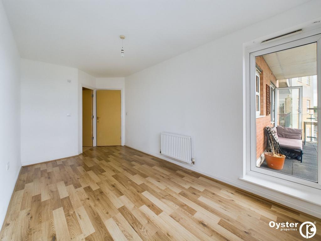 Apartment in Harrow - View 4