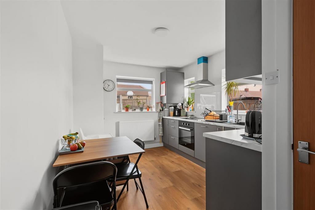 House in Broxtowe, Beeston - View 5