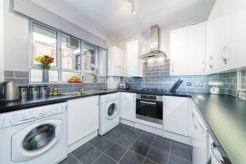 3 bedroom apartment for sale, Curran House, Lucan Place, London, SW3