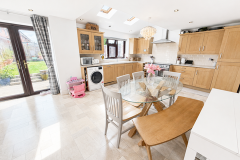 5 bedroom semi-detached house for sale, Blithfield Drive, Brierley Hill DY5