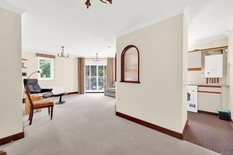 2 bedroom flat for sale, Cavell Drive, Ingleborough Cavell Drive, EN2