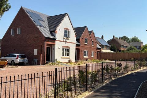 3 bedroom detached bungalow for sale, Lady Hodgson Mews, Stratford upon Avon