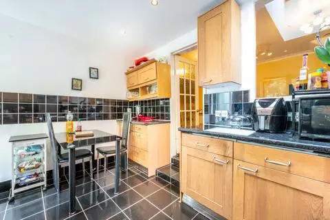 6 bedroom semi-detached house for sale – pohled 5
