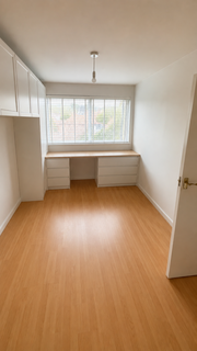 3 bedroom semi-detached house to rent, Harwood Vale, Bolton BL2