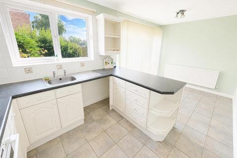 3 bedroom terraced house to rent, Ibsen Walk, Corby NN18