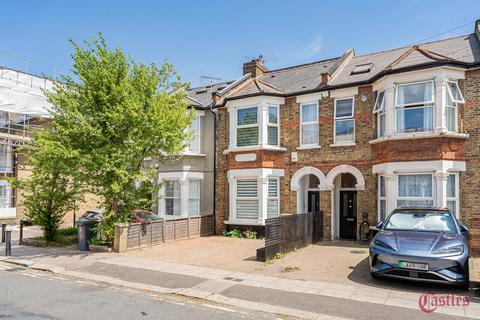 Whittington Road, N22