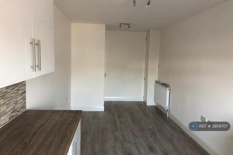2 bedroom flat to rent, Whitley Close, Stanwell, Staines-Upon-Thames, TW19