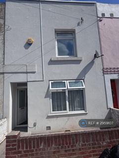 1 bedroom in a house share to rent, Frederick Place, London, SE18