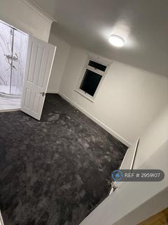 1 bedroom in a house share to rent, Frederick Place, London, SE18