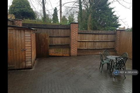 3 bedroom end of terrace house to rent, Congleton Grove, London, SE18