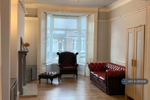 4 bedroom end of terrace house to rent, St. Helens Avenue, Swansea, SA1