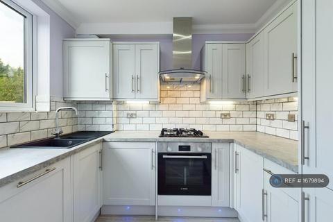 3 bedroom terraced house to rent, Eastcote Avenue, Harrow, HA2