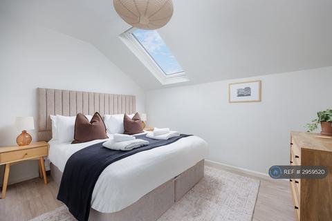2 bedroom flat to rent, Mount Stone Road, Plymouth, PL1