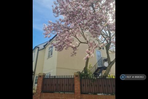 1 bedroom flat to rent, Staveley Gardens, London, W4