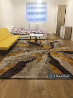 1 bedroom flat to rent, Staveley Gardens, London, W4