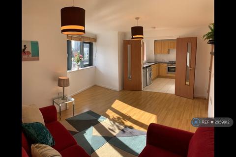 2 bedroom flat to rent, Monteagle Way, London, E5