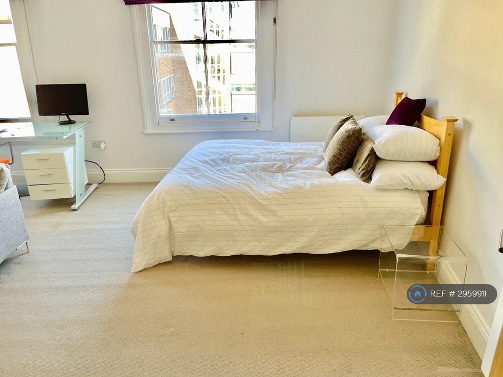 Peel Street, London, W8 – další