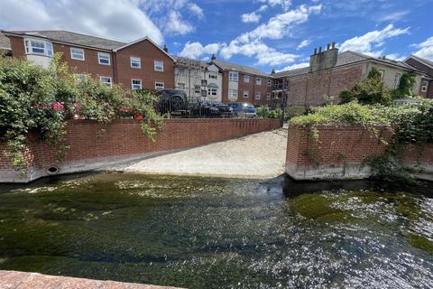 2 bedroom flat for sale, Crane Bridge Road, Salisbury SP2