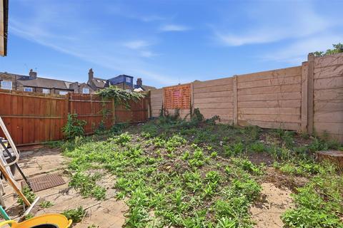 1 bedroom flat for sale, Kings Place, Buckhurst Hill