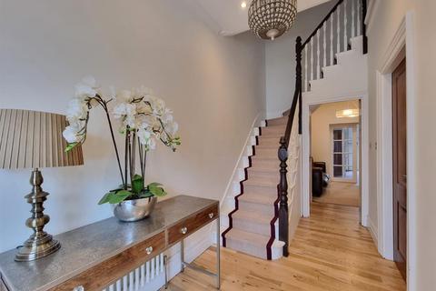 4 bedroom end of terrace house for sale, Blythswood Road, Ilford