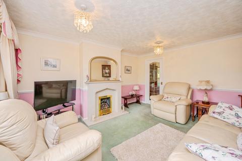 3 bedroom detached house for sale, Broadlee, Wilnecote, Tamworth, Staffordshire, B77