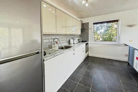 2 bedroom house to rent, Wheatlands, Hounslow