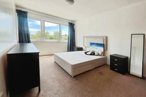 2 bedroom house to rent, Wheatlands, Hounslow