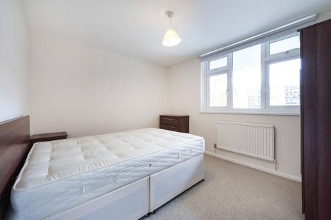 3 bedroom flat to rent, Lockwood Square, London