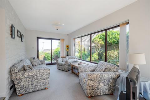 4 bedroom house for sale, Bay Crescent, Swanage