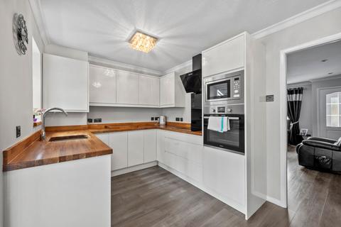 4 bedroom semi-detached house for sale, Kelsey Close, St. Helens, WA10